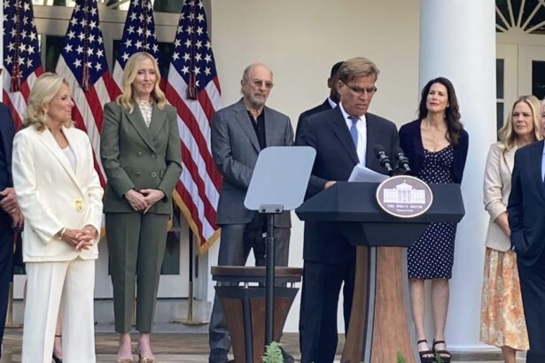 Aaron Sorkin Considering ‘West Wing” Reboot After White House Visit