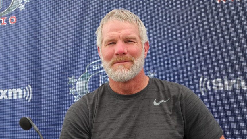 Brett Favre Reveals Parkinson's Diagnosis