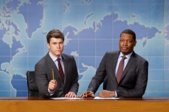 Colin Jost, Michael Che to Host Peacock's First Live Comedy Special