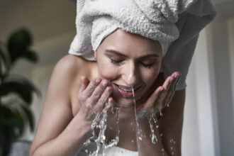 Dunking Your Face in Ice Water Can Help Migraines