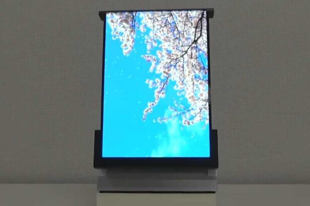 Forget folds—Samsung’s next trick could be a massive phone you roll up