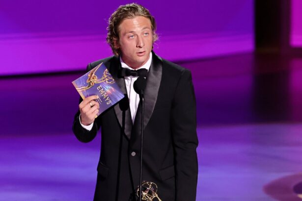 Jeremy Allen White Wins Best Lead Actor in Comedy at 2024 Emmys