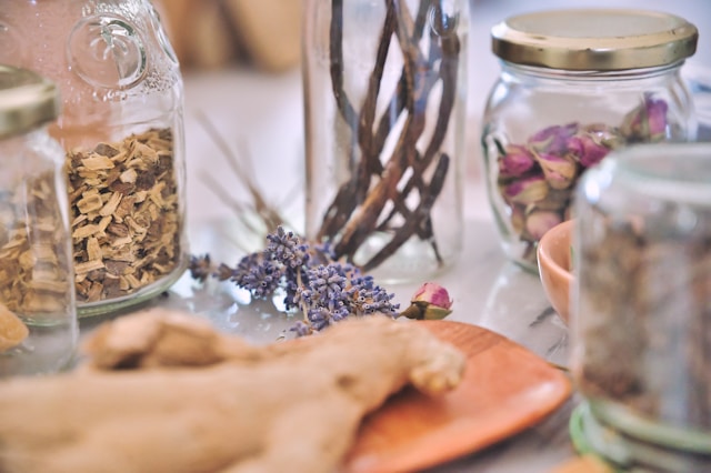 The Role Of Herbal Solutions In Pain Management