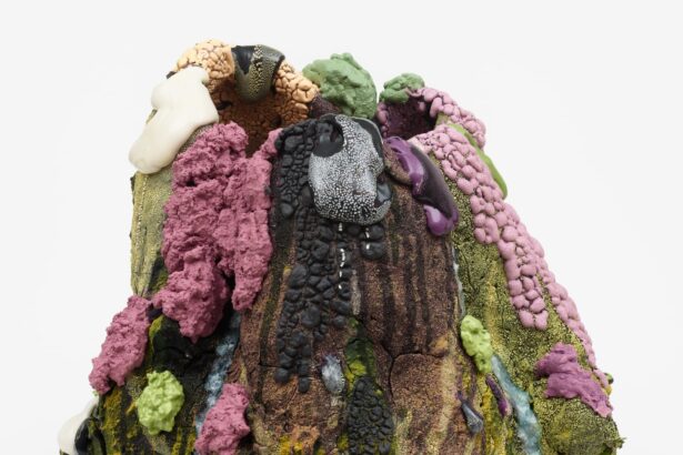 Volcanic Ash and Lush Tropics Inspire Brian Rochefort’s Unearthly Ceramics — Colossal