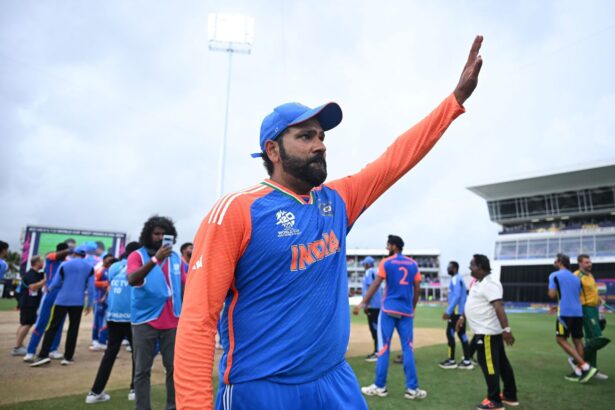[Watch] Mohammed Shami and Shreyas Iyer talk about Rohit Sharma’s famous on-field reactions during CEAT Cricket Award show 