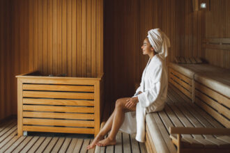 What is 'Contrast Bathing' and Why is it Good for You?