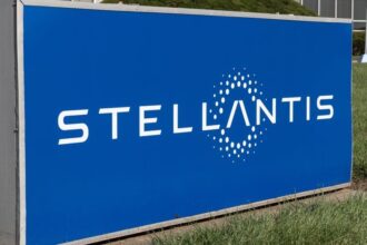 What's Going On With Stellantis Stock Monday?