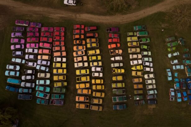A Fleet of Aging Cars Takes a Chromatic Turn in Fred Battle’s Caravan-Sized Color Chart — Colossal