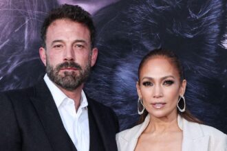 Ben Affleck 'Laying Charm on J Lo' So Split 'Will Not Blow Up'