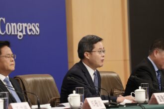 Chinese finance minister hints at increasing the deficit at highly anticipated briefing