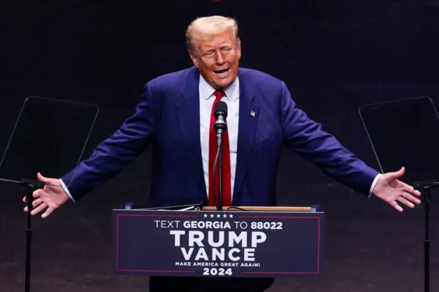 Donald Trump’s Repetitive Nonsensical Speeches ‘Shows He’s Losing It’