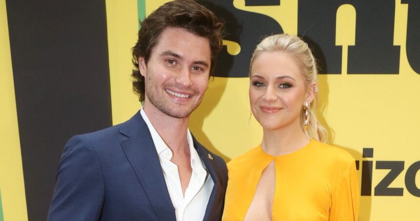 Kelsea Ballerini Gushes Over Boyfriend Chase Stokes