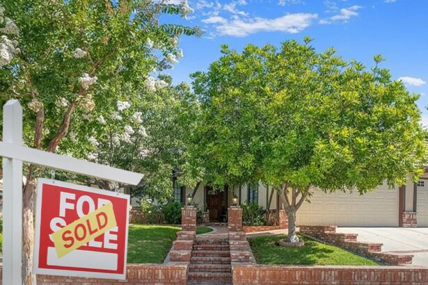 ‘Poltergeist’ House Becoming Airbnb, Replicating Actual Film Set