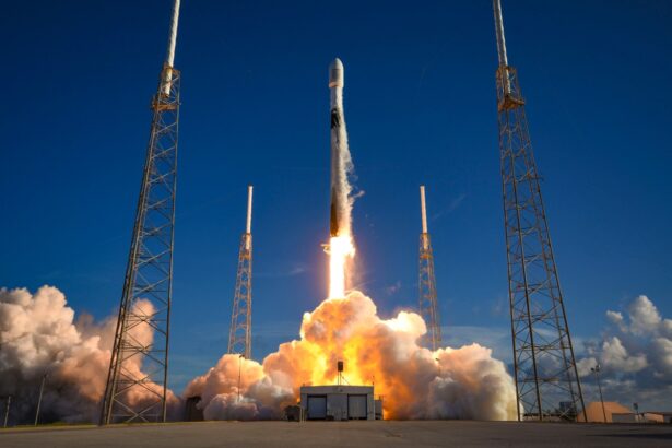 SpaceX wins 3M Space Force launch contract