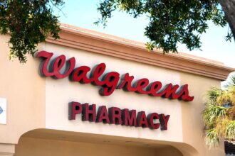 Walgreens closing stores in Aurora, Denver