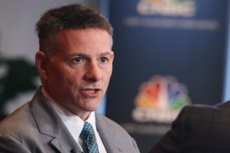 David Einhorn to speak as the priciest market in decades gets even pricier postelection