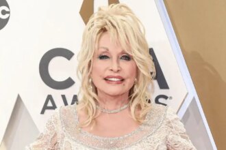 Dolly Parton and Her Family Reveal Death of Singing Icon's Brother