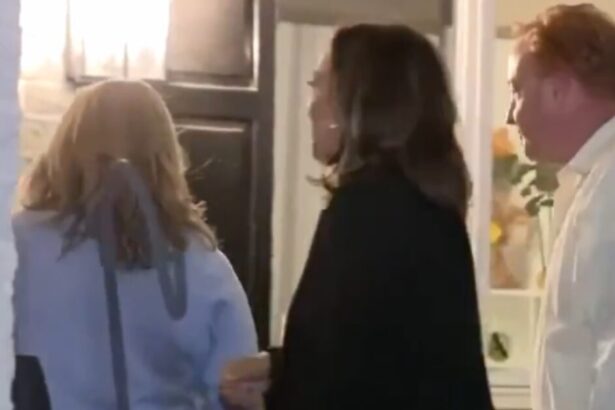 Kamala Harris Caught Telling Pennsylvania Family to Go Back Inside Their Home So They Can Stage a Door Knock (VIDEO) | The Gateway Pundit