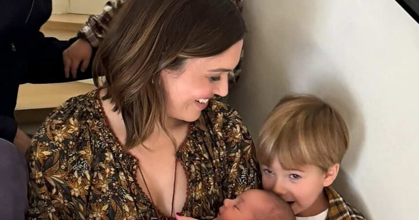 Mandy Moore Posts For Thanksgiving: ‘Oh So Thankful’ For Family