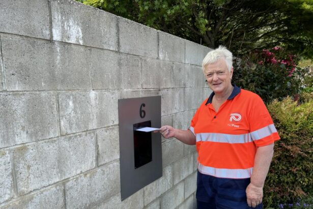 Postie plans her last delivery date