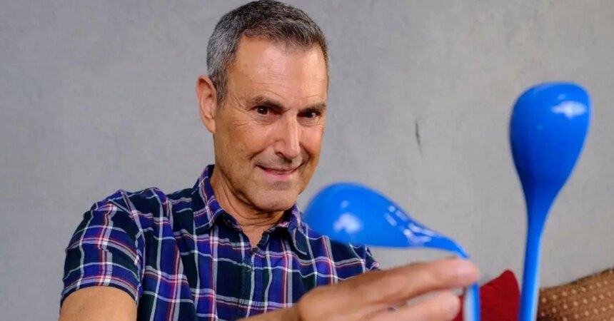 Psychic Uri Geller Tells Donald Trump To Smash The Threat Of Tehran In Letter