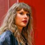 Taylor Swift's Chiefs Gift From Hunt Family May Have Been Revealed