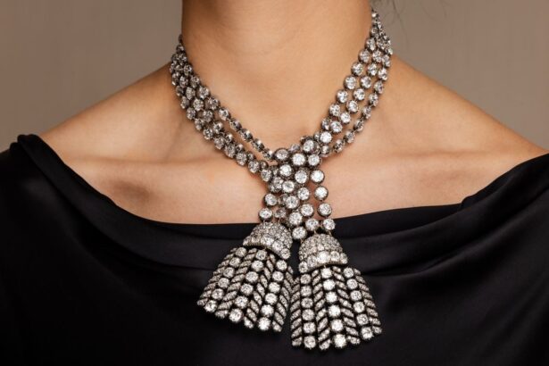 See the Dazzling Diamond Necklace With Possible Ties to Marie Antoinette That Just Sold for .8 Million