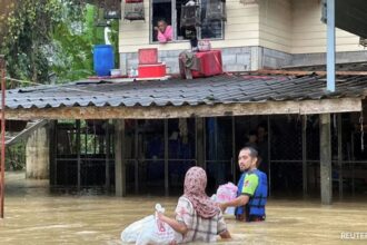 12 Killed As Thailand And Malaysia Face Worst Floods In Decades