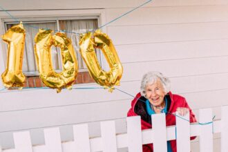 A Biologist Explains The ‘Weird’ Habits Of People Who Live To 100+ Years Old