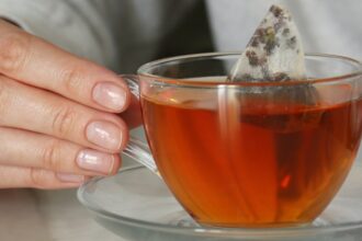 A Single Tea Bag Could Release Billions of Microplastics Into The Body : ScienceAlert