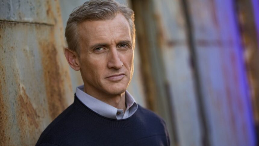 Dan Abrams to Exit NewsNation Primetime Show