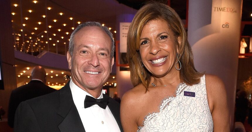 Hoda Kotb Reveals She's Spending Christmas With Ex Joel Schiffman