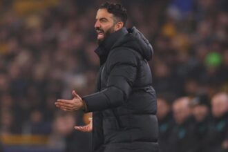 Manchester United lose at Wolves: Set piece woes, Bruno Fernandes red card doom Red Devils on Boxing Day