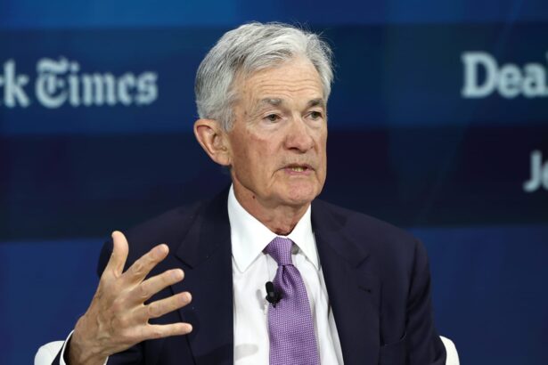 Powell says he’s not worried about the Fed losing its independence under Trump