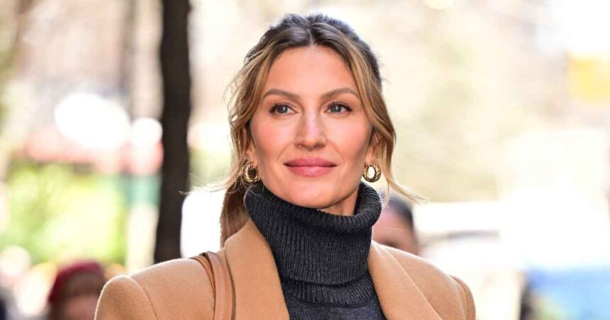 Pregnant Gisele Bundchen Flaunts Baby Bump in Bikini at Beach 