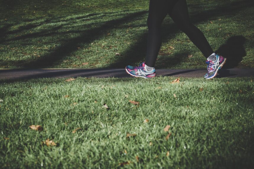 Subjective walking speed can serve as a simple predictor of metabolic health in obese individuals