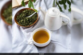 Green Tea May Protect Aging Brains, New Study Suggests