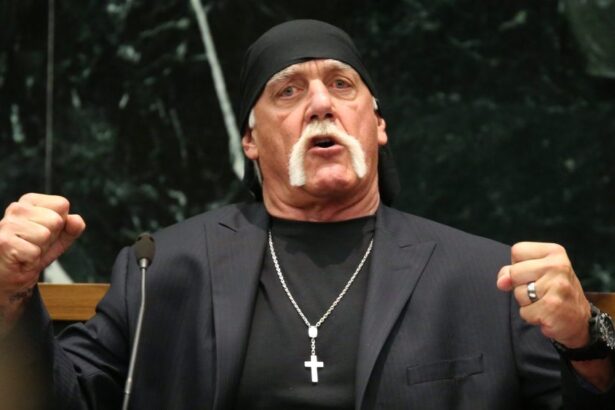 Hulk Hogan Booed Heavily During ‘Monday Night Raw’ Netflix Debut