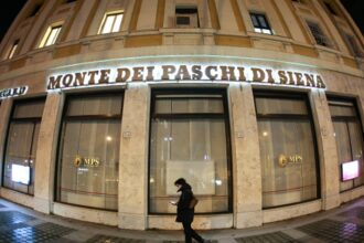 Monte dei Paschi makes 13-billion-euro bid for Mediobanca