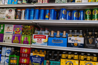 Put nutrition fact labels on alcoholic beverages, U.S. agency says