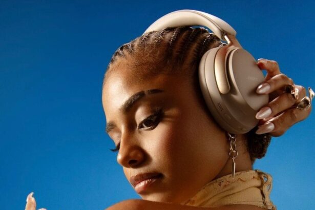 The 10 Best Noise-Canceling Headphones To Shop For Now