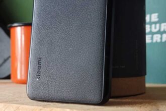 Xiaomi 14 Ultra vegan leather back