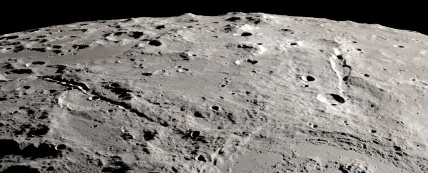 10 Minutes of Violence Gave The Moon Its Very Own ‘Grand Canyons’ : ScienceAlert