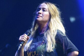 Alanis Morissette Branded a ‘Bully’ Amid ‘Jagged Little Pill’ Lawsuit