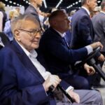 Buffett seeks to reassure shareholders over record cash pile