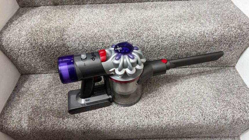 Dyson Car+Boat Review: Small But Powerful Dust and Dirt Remover