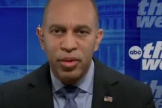 Hakeem Jeffries Turns The Tables And Reveals Trump’s Failure