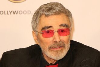 Icon Burt Reynolds ‘Beat Love Rival David Whiting To Death Over Sarah Miles’