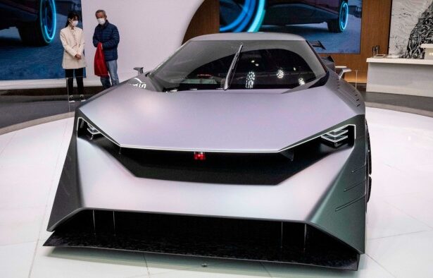 Japan to court Tesla on Nissan investment