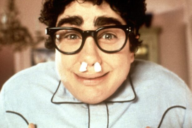 Julia Sweeney Defends SNL’s Pat: Not Trans or Non-Binary